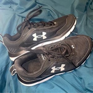 Under armor tennis shoes